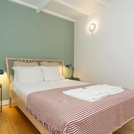 Madalena Cozy * Lisbon