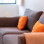 Madalena Cozy - Cozy In Baixa Лісабон