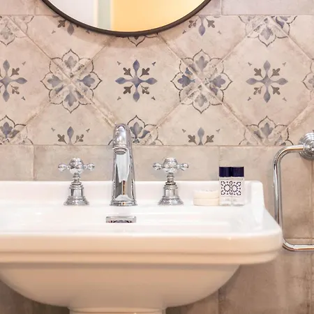 Apartment Madalena Cozy - Cozy In Baixa Lisbon